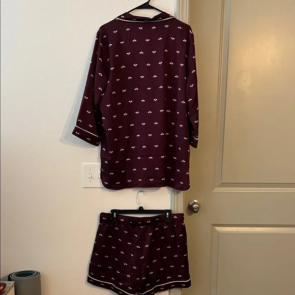 Ann Taylor Plum Pajama Set with White Accents - Picture 6 of 9